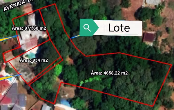 Land is sold in Calle Los Caobos Las Sumbres