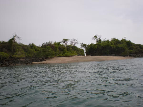 $25,000,000 FOR SALE: BEAUTIFUL BEACHFRONT ISLAND PROPERTY OF 1,756 HECTARES