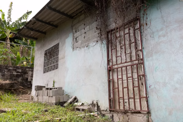 VENDO CASA EN COLÓN