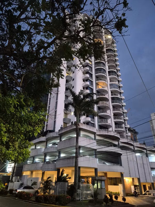Beautiful, newly renovated apartment for sale. Unbeatable location and magnificent view