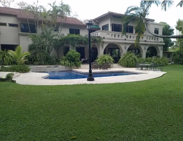 Luxury Home for Sale or Rent in Altos de Golf