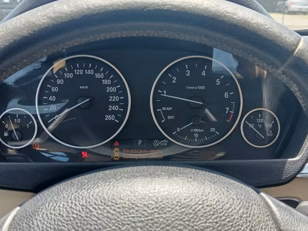 BMW 316i 2013 Paquete M