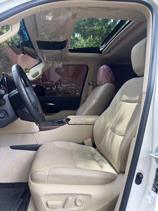 TOYOTA LANDCRUISER LC300 VX 2024
