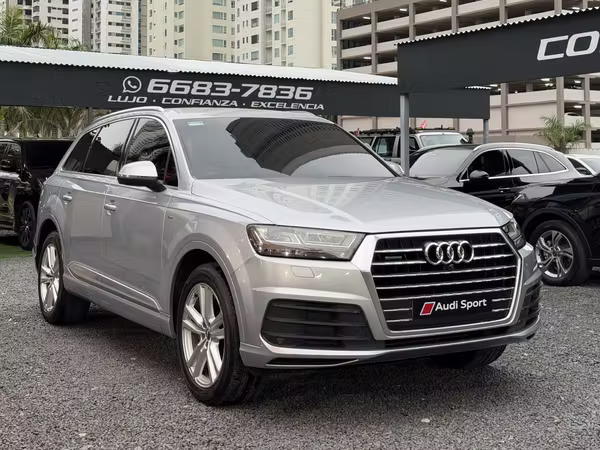 AUDI Q7 S-LINE