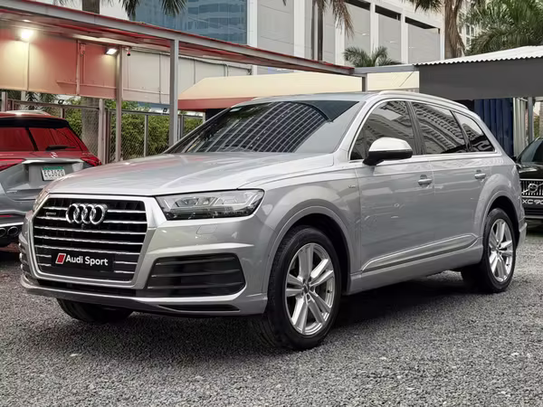 AUDI Q7 S-LINE