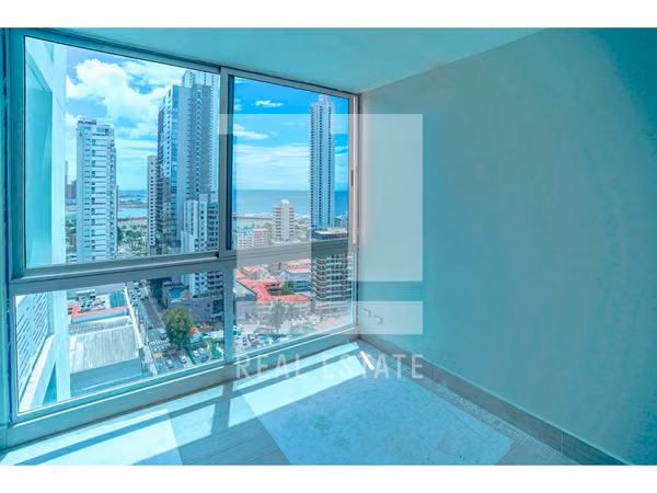 Apartamento en PH Azurre 42