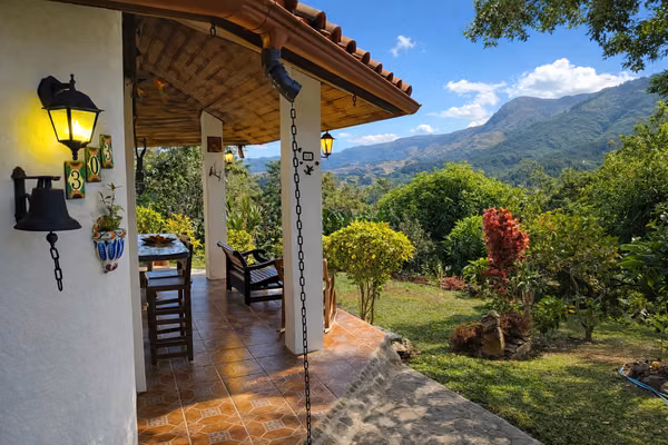 Cabaña is sold in Altos del Maria with stunning views