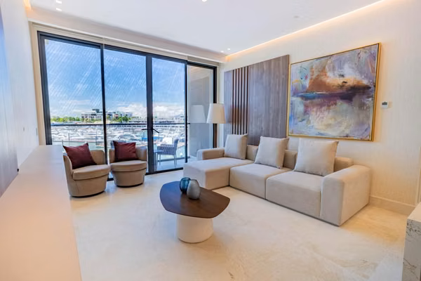 OCEAN REEF-124; SEA HOUSE