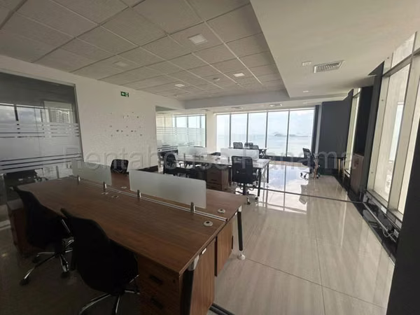 Alquiler local comercial Bicsa Tower JM