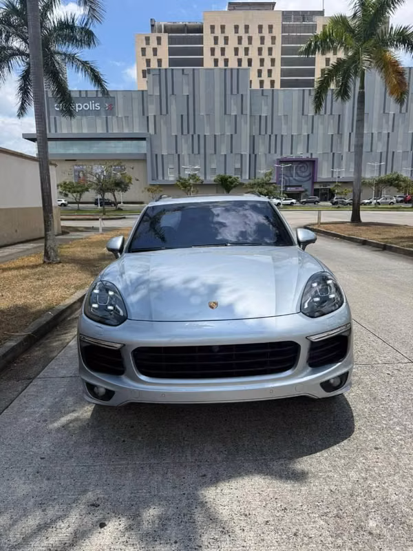 Porsche Cayenne S-E Hybrida