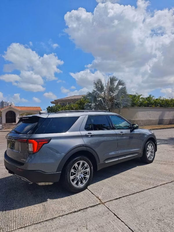 Ford Explorer 2025 AWD