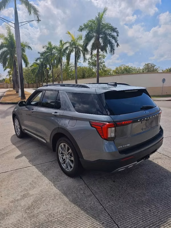 Ford Explorer 2025 AWD