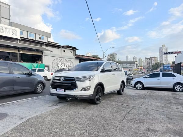 Toyota Innova 2022