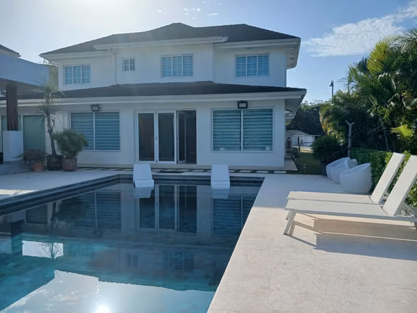 SALE CASE BIJAO BEACH CLUB &amp; amp; RESIDENCES