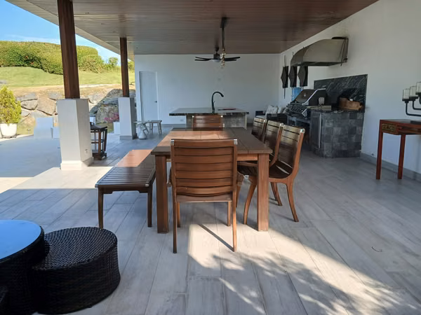 SALE CASE BIJAO BEACH CLUB &amp; amp; RESIDENCES