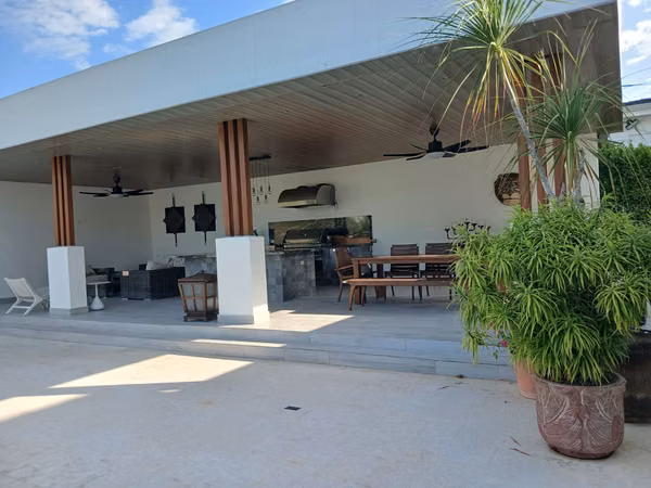 SALE CASE BIJAO BEACH CLUB &amp; amp; RESIDENCES