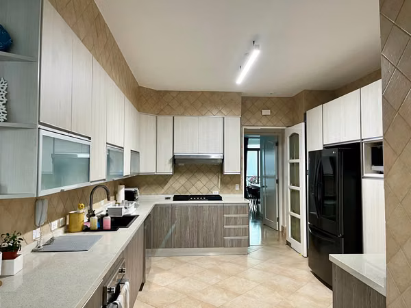 Venta de elegante apartamento con vista al mar en Pacific Point – Punta Pacífica