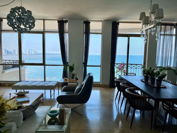 Venta de elegante apartamento con vista al mar en Pacific Point – Punta Pacífica