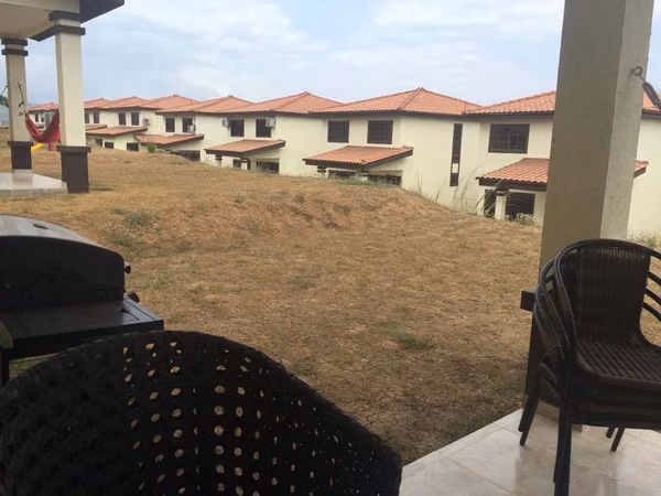 SE VENDE CASA LAS CUMBRES MIRADOR DEL LAGO  3 HABITACIONES