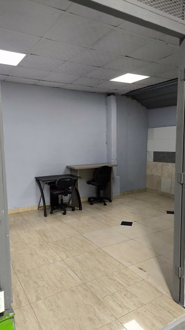 JUAN DIAZ/ GALERA 200M² / OFICINA / A/C / CERCA METRO