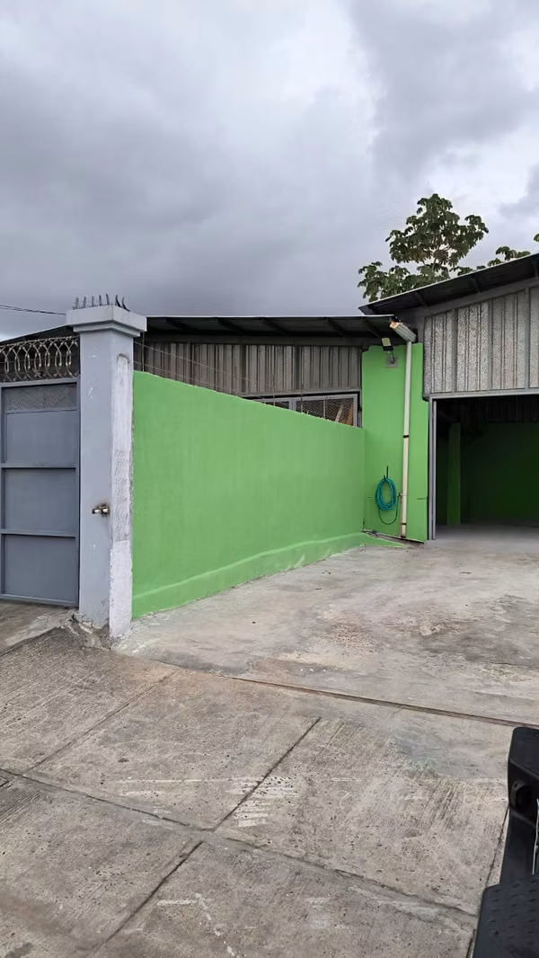 JUAN DIAZ/ GALERA 200M² / OFICINA / A/C / CERCA METRO