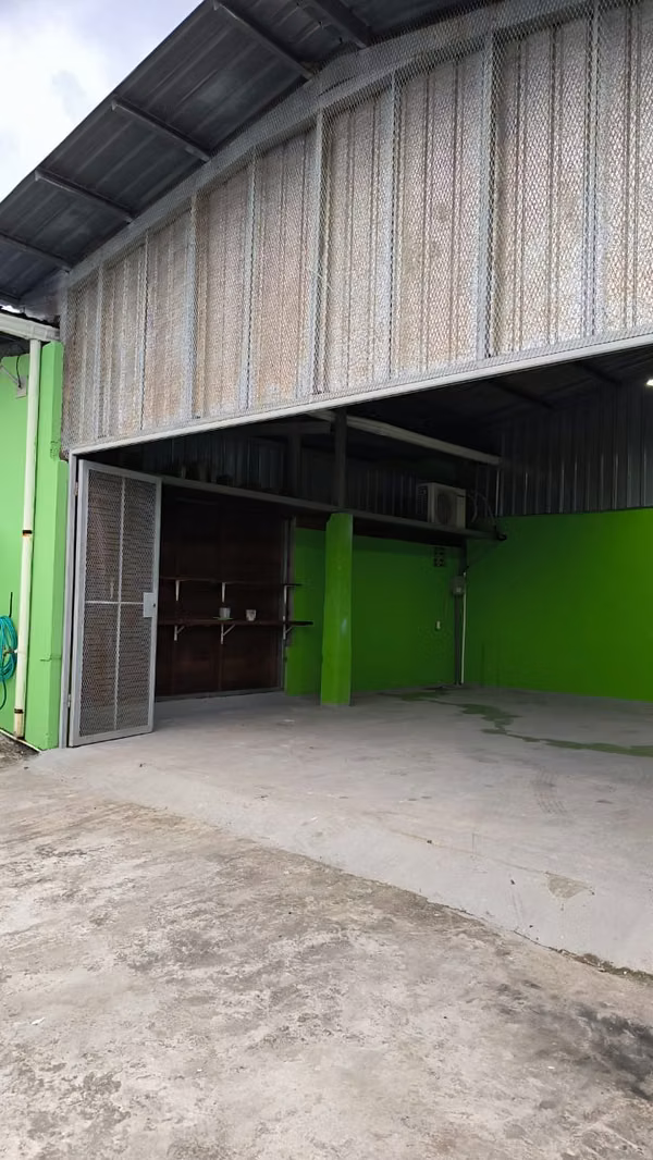 JUAN DIAZ/ GALERA 200M² / OFICINA / A/C / CERCA METRO
