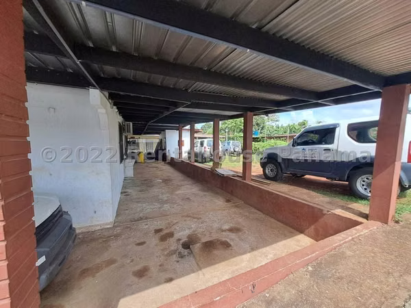 Casa Comercial En Alquiler En La Chorrera ABS