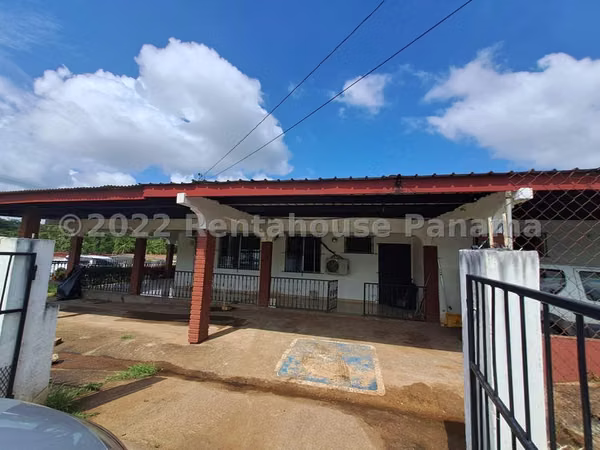 Casa Comercial En Alquiler En La Chorrera ABS