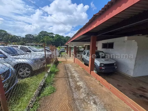 Casa Comercial En Alquiler En La Chorrera ABS