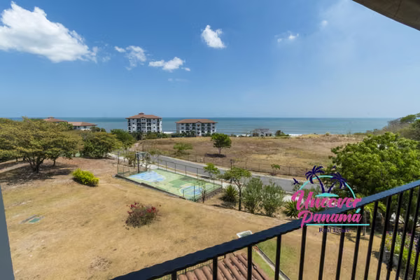 Elegant Contemporary Ocean-View Apartment in La Ensenada, PH Galeones