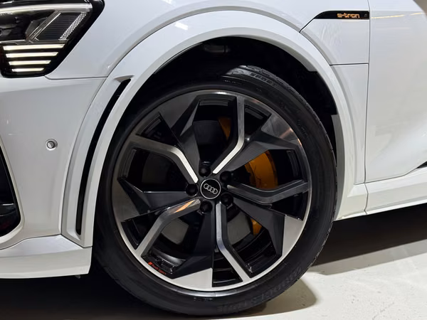 Audi e-tron S 2022
