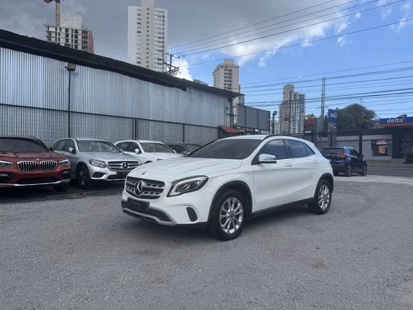MERCEDES BENZ GLA 2019