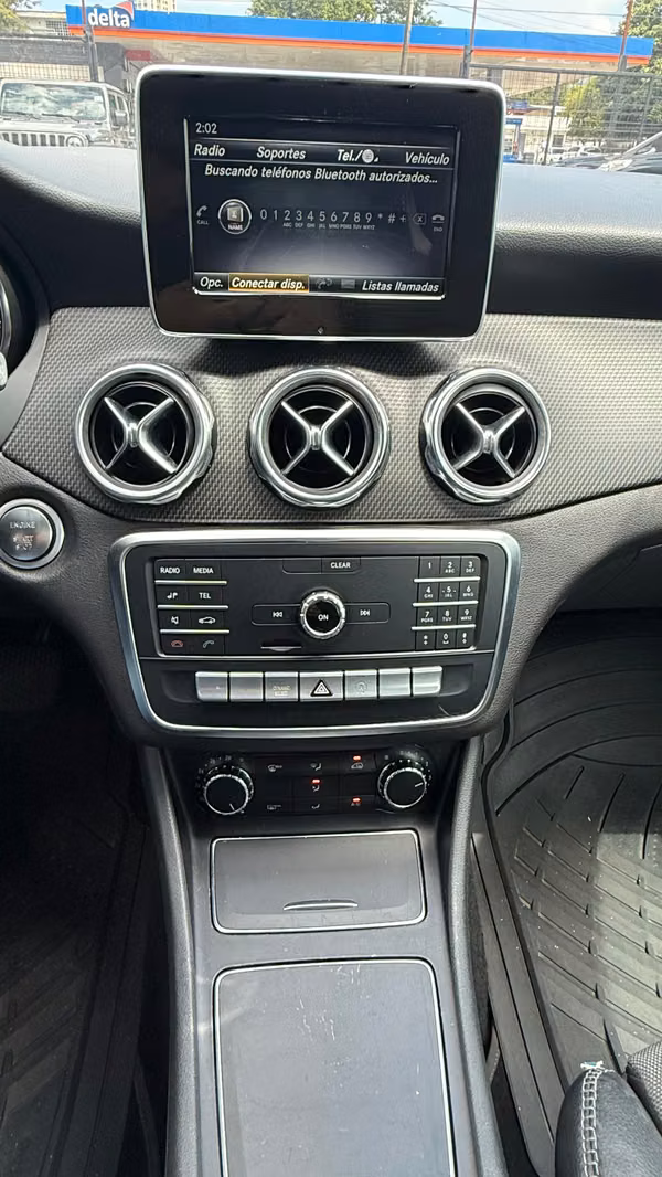 MERCEDES BENZ GLA 2019