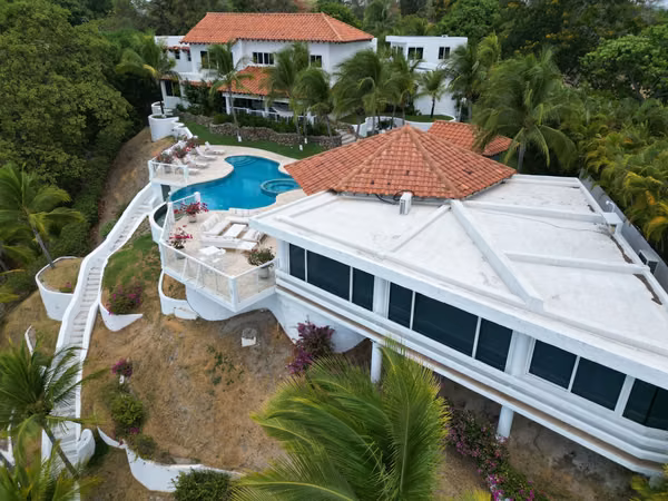 PUNTA BARCO – ESTATE FRENTE AL MAR