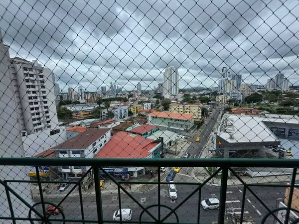 PH Sunset Park - Apartment for Rent with White Line in San Francisco