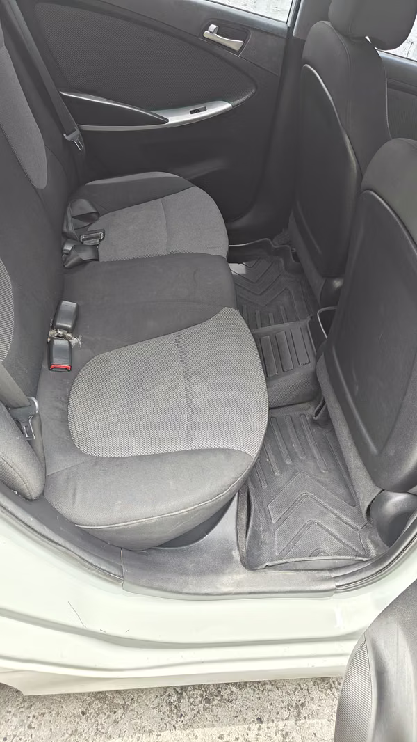 Hyundai Accent 2015 Automática