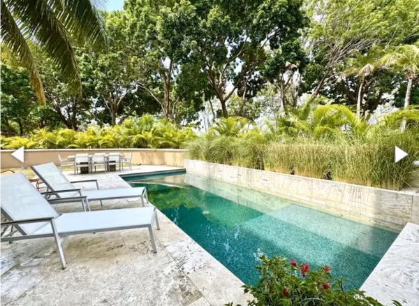 BUENAVENTURA - PLANTA BAJA CON PISCINA