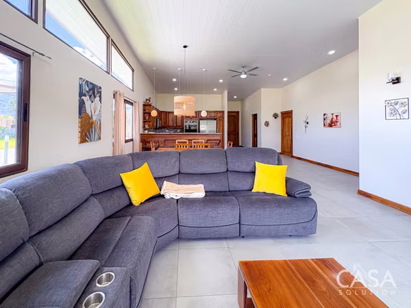 3-bedroom Home for sale in Alto Boquete with Mountain Views
