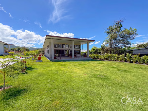 3-bedroom Home for sale in Alto Boquete with Mountain Views