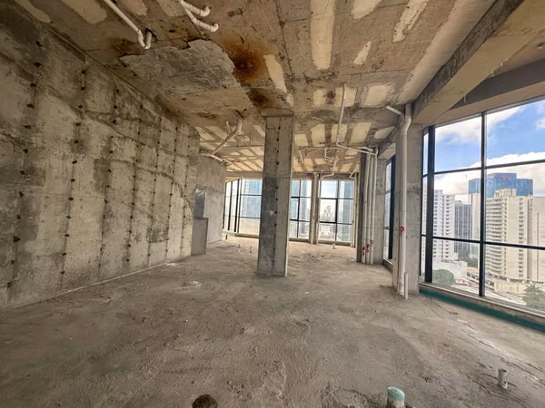 Sale of 2 Penthouse in grey work with direct lift - P.H. Downtown