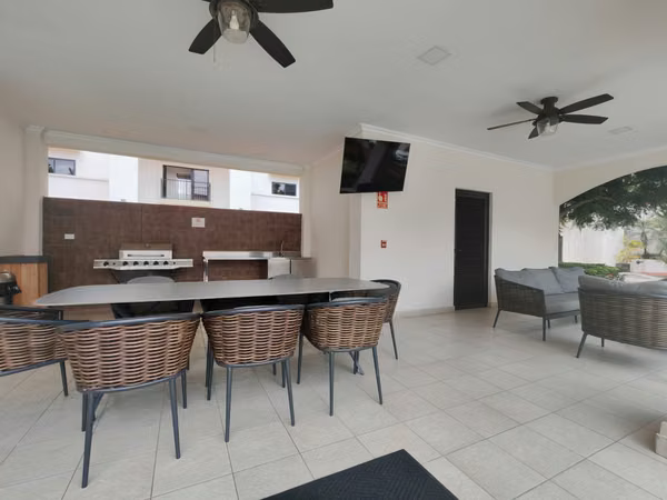 APARTMENT FOR SALE PH EMBASSY VILLAGE ANCÓN SPACIOUS &amp; EXCLUSIVE