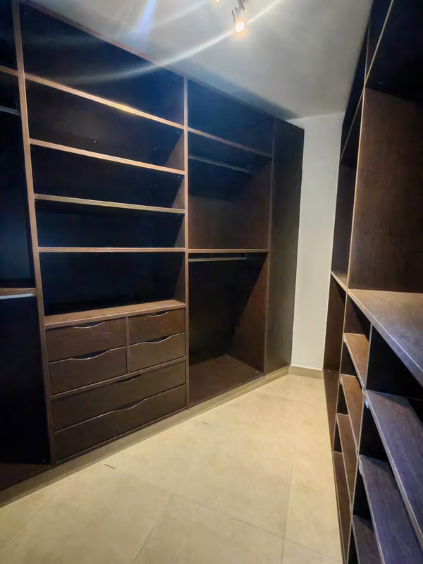 APARTMENT FOR SALE PH EMBASSY VILLAGE ANCÓN SPACIOUS &amp; EXCLUSIVE
