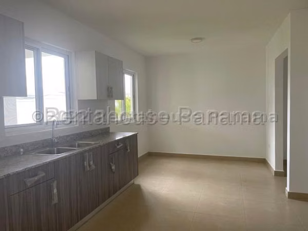 house for rent in costa verde