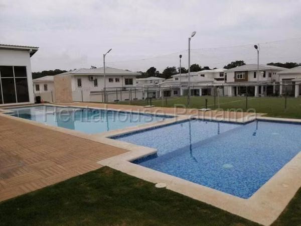 house for rent in costa verde