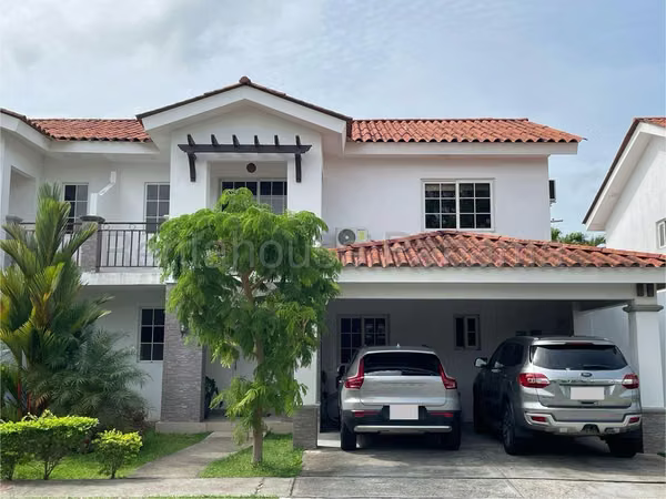 House for Sale in Versalles JG