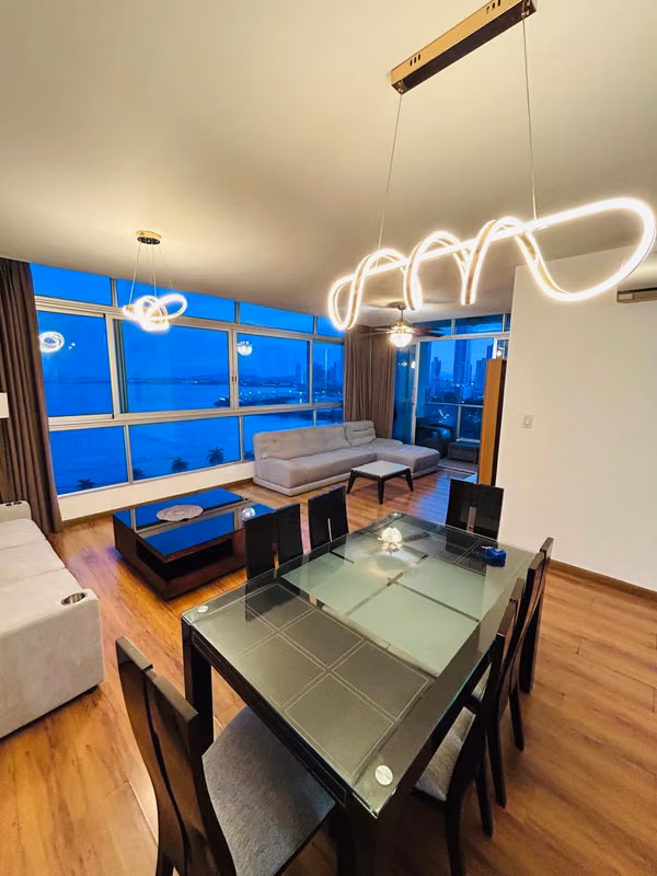 FOR RENT BEAUTIFUL RENOVATED APARTMENT IN AVENIDA BALBOA