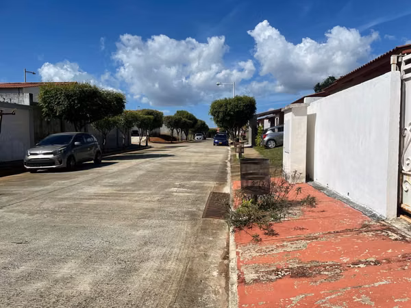 Vendo Casa en Arboledas, Los Olmos . Chorrera. ABS