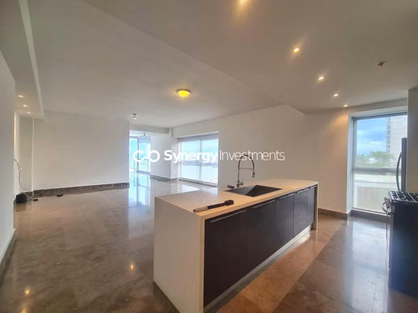 Apartment for Sale in Avenida Balboa