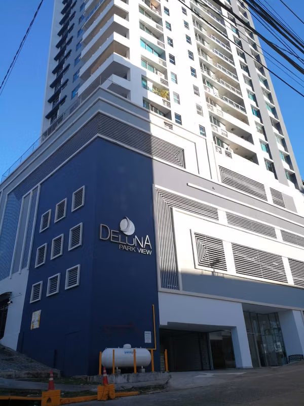 Venta Amplio Apartamento PH Deluna Park View, Villa de la Fuente No. 1