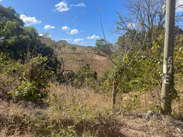 SE VENDEN 32 Has en la via de AGUA BUENA de PEDASÍ